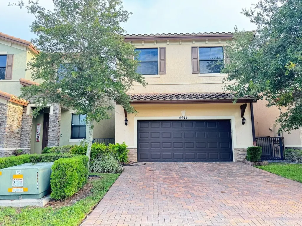 4914 NW 57th Court Tamarac FL 33319