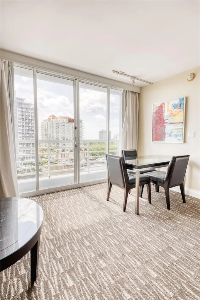 2670 E Sunrise Boulevard Fort Lauderdale FL 33304