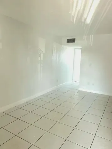 1245 W 24th Street Hialeah FL 33010