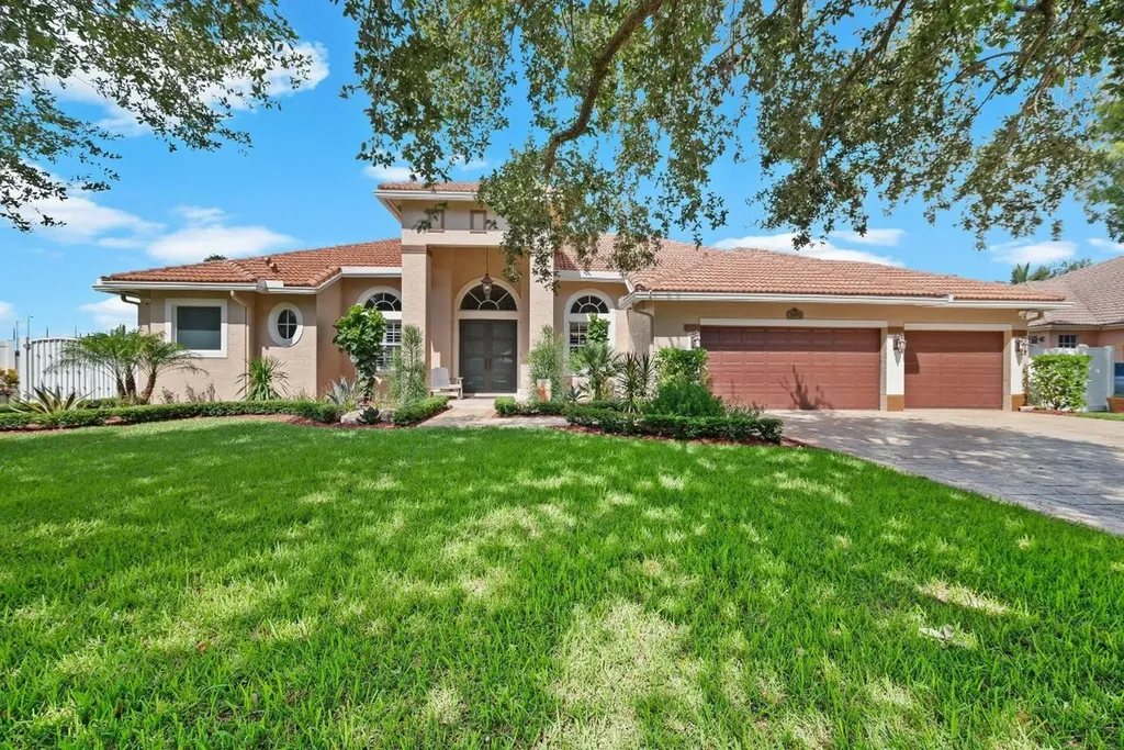 2091 SW 63rd Avenue Plantation FL 33317