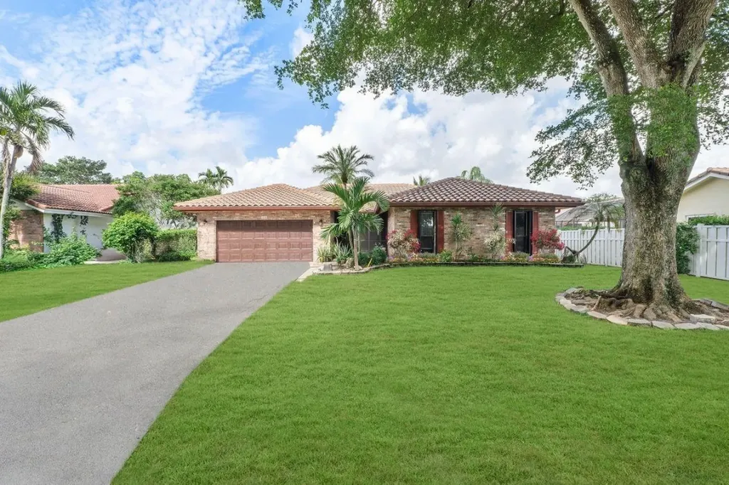 3934 NW 70th Avenue Coral Springs FL 33065