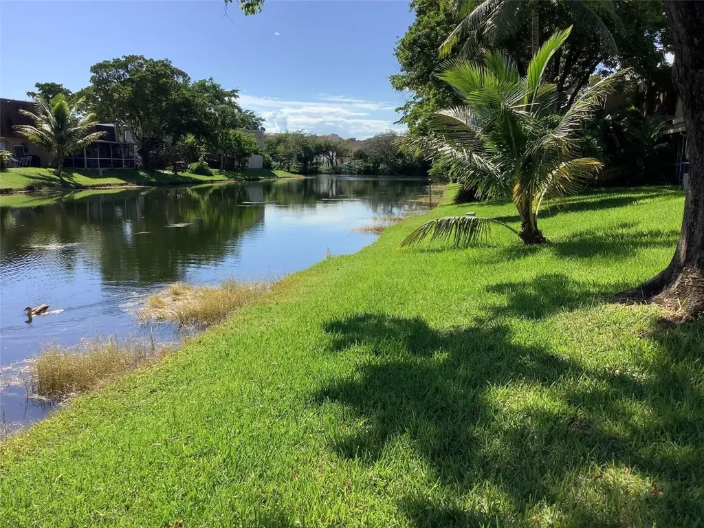 3581 NW 95th Terrace Sunrise FL 33351