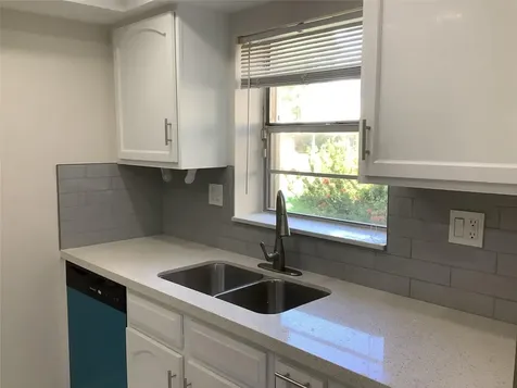 3581 NW 95th Terrace Sunrise FL 33351