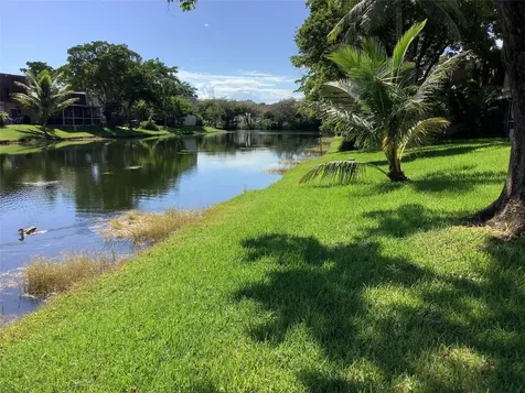 3581 NW 95th Terrace Sunrise FL 33351