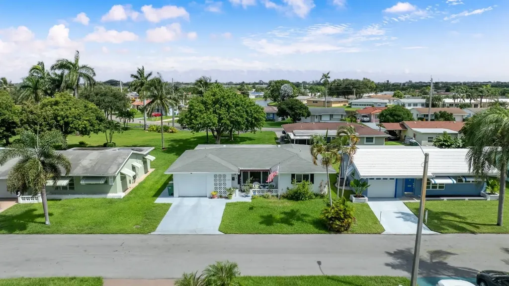4629 NW 45th Court Tamarac FL 33319