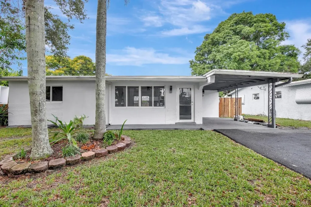 5051 SW 94th Way Cooper City FL 33328
