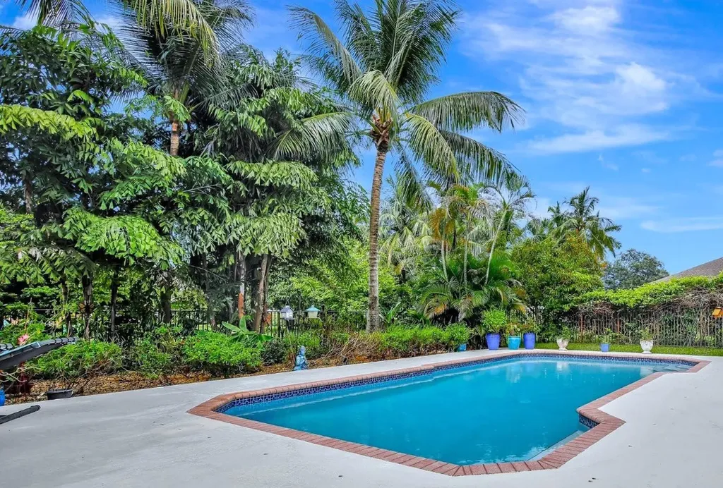 13821 Alexandria Court Davie FL 33325