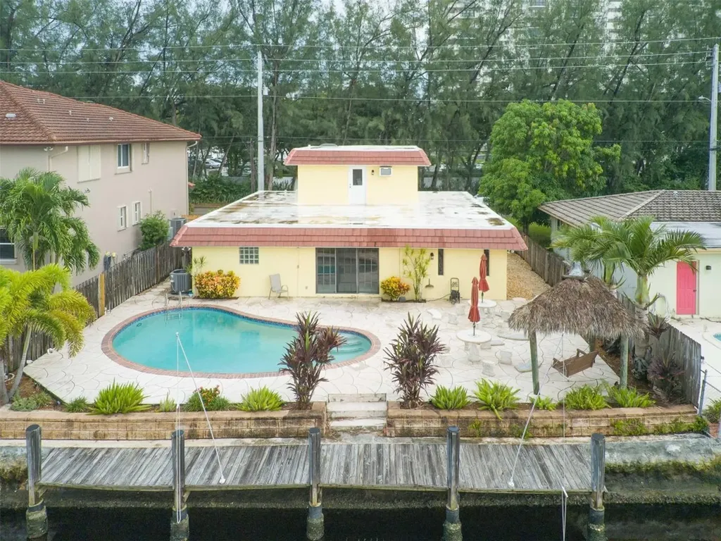 2605 SE 15th Street Pompano Beach FL 33062