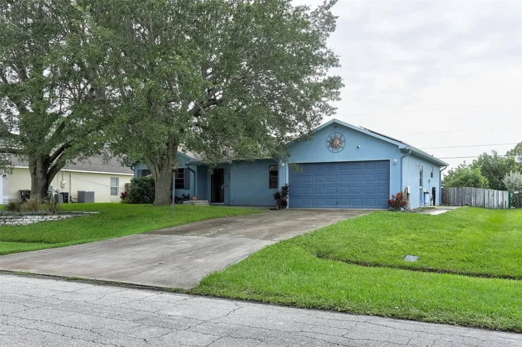 2273 SW Plymouth Street Port St Lucie FL 34953
