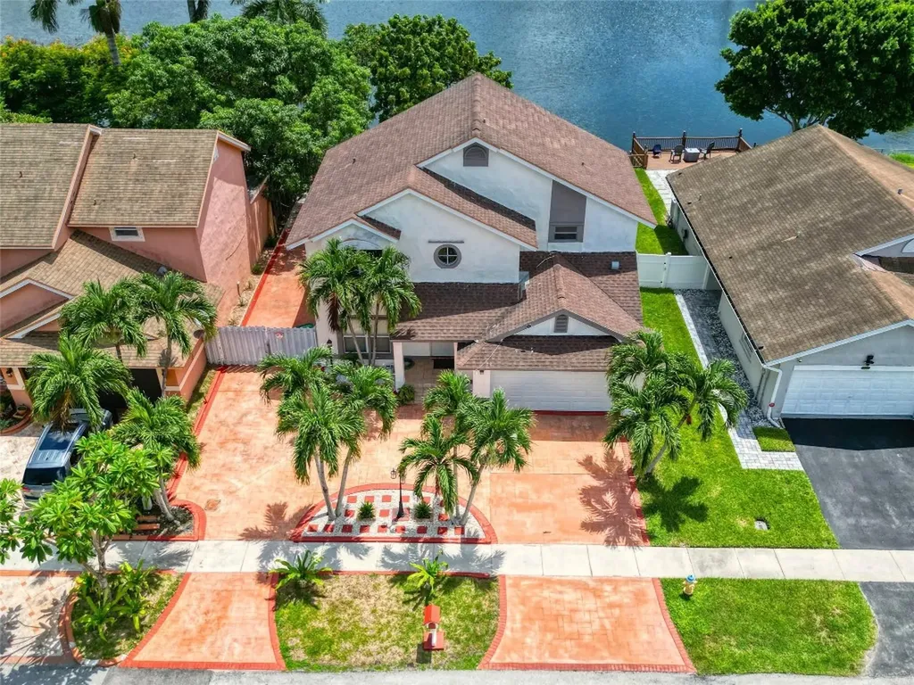 1001 SW 98th Avenue Pembroke Pines FL 33025