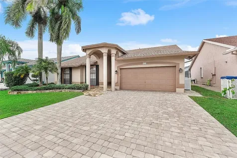 9888 NW 54th Place Coral Springs FL 33076