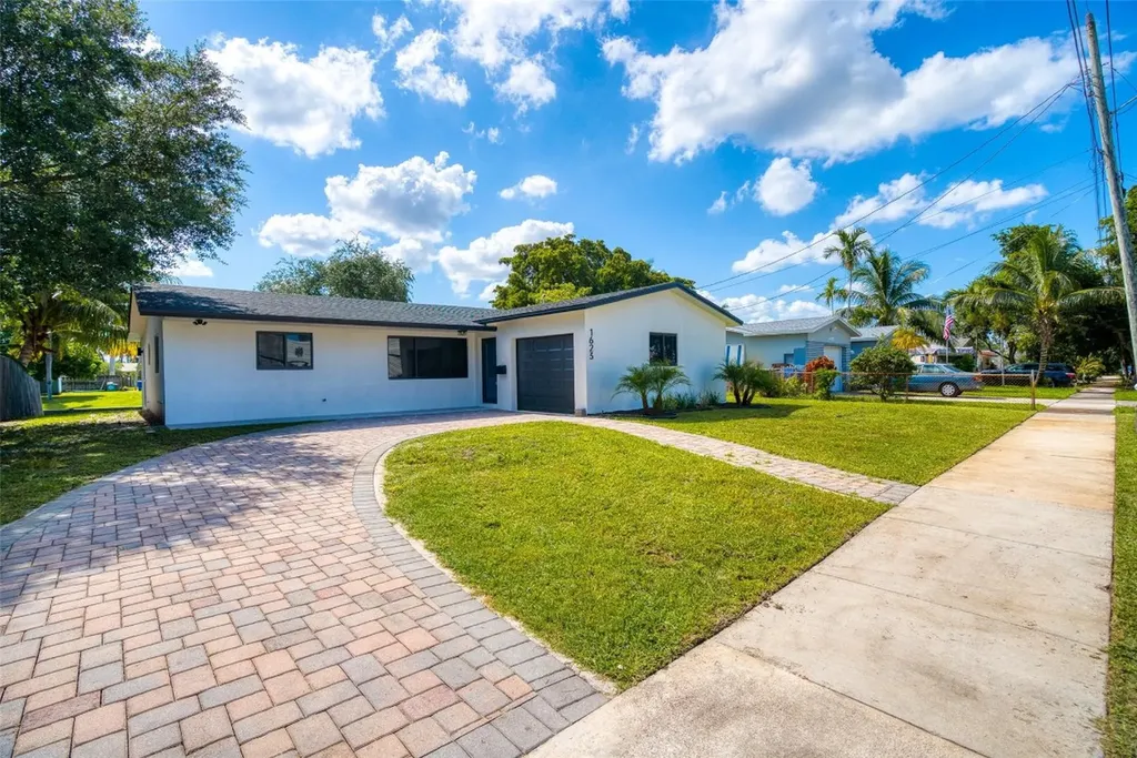 1623 N 29th Court Hollywood FL 33020