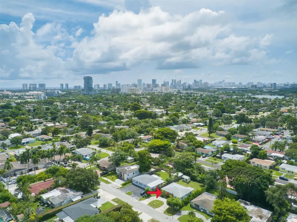 617 SW 4th Court Hallandale Beach FL 33009