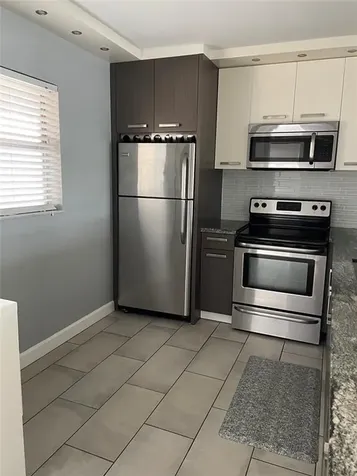 2850 Somerset Drive Lauderdale Lakes FL 33311