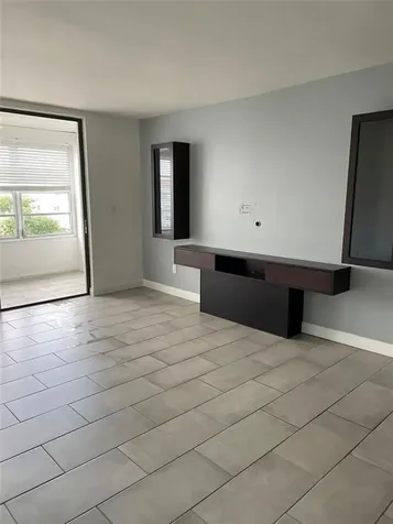 2850 Somerset Drive Lauderdale Lakes FL 33311