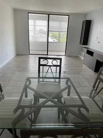 2850 Somerset Drive Lauderdale Lakes FL 33311