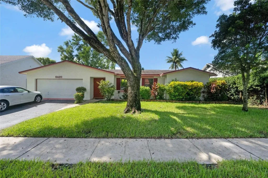 8420 NW 5th Street Pembroke Pines FL 33024