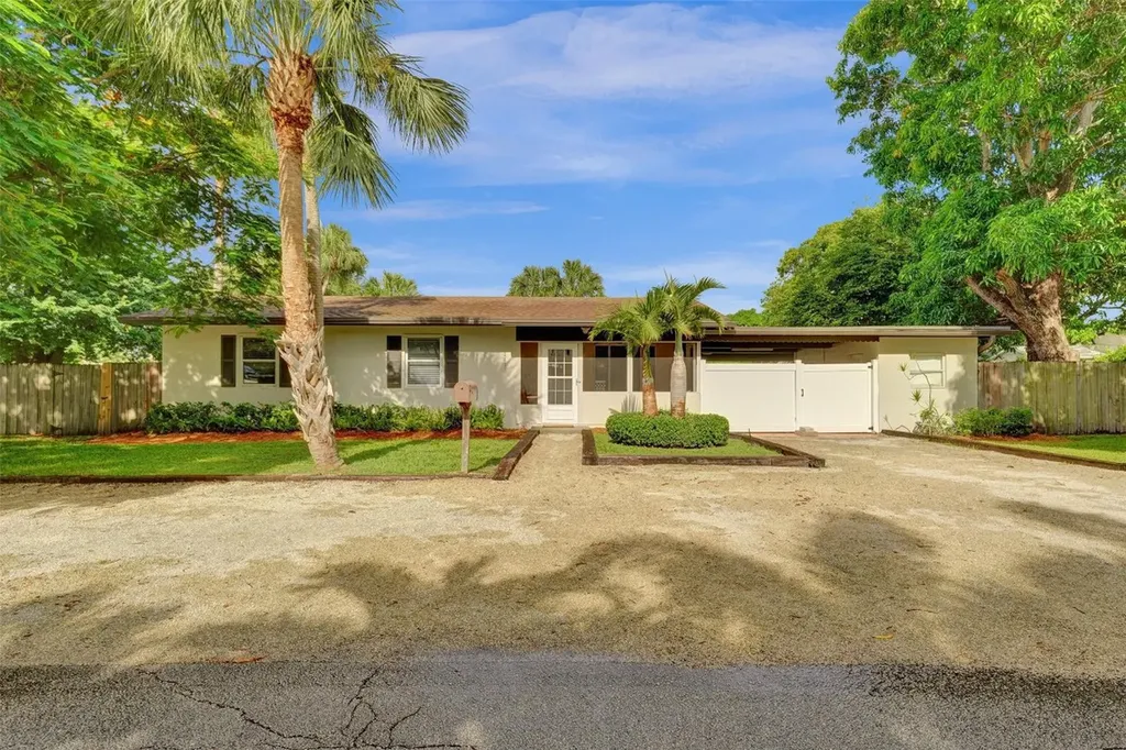 2401 NW 3rd Avenue Wilton Manors FL 33311