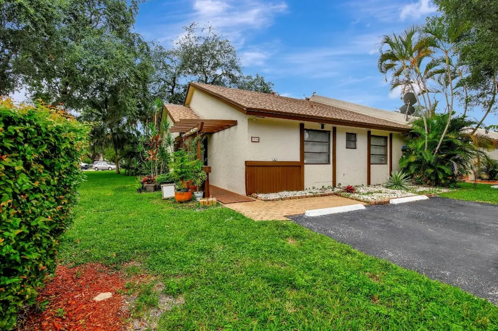 9854 NW 16th Court Pembroke Pines FL 33024