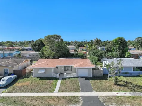3676 NW 28th Court Lauderdale Lakes FL 33311