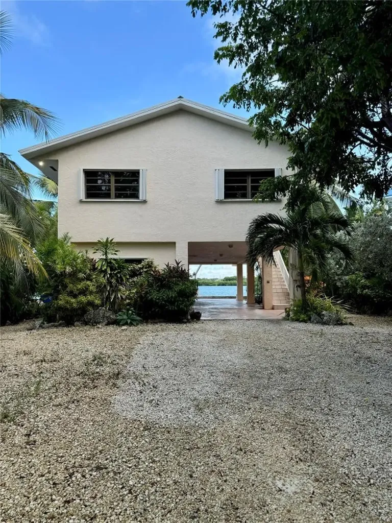 330 Woods Avenue Tavernier FL 33070