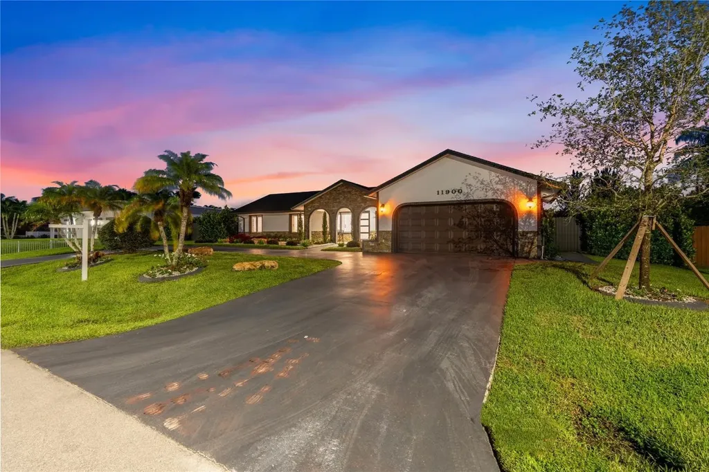 11900 NW 27th Street Plantation FL 33323