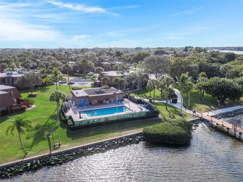 825 Center Street Jupiter FL 33458