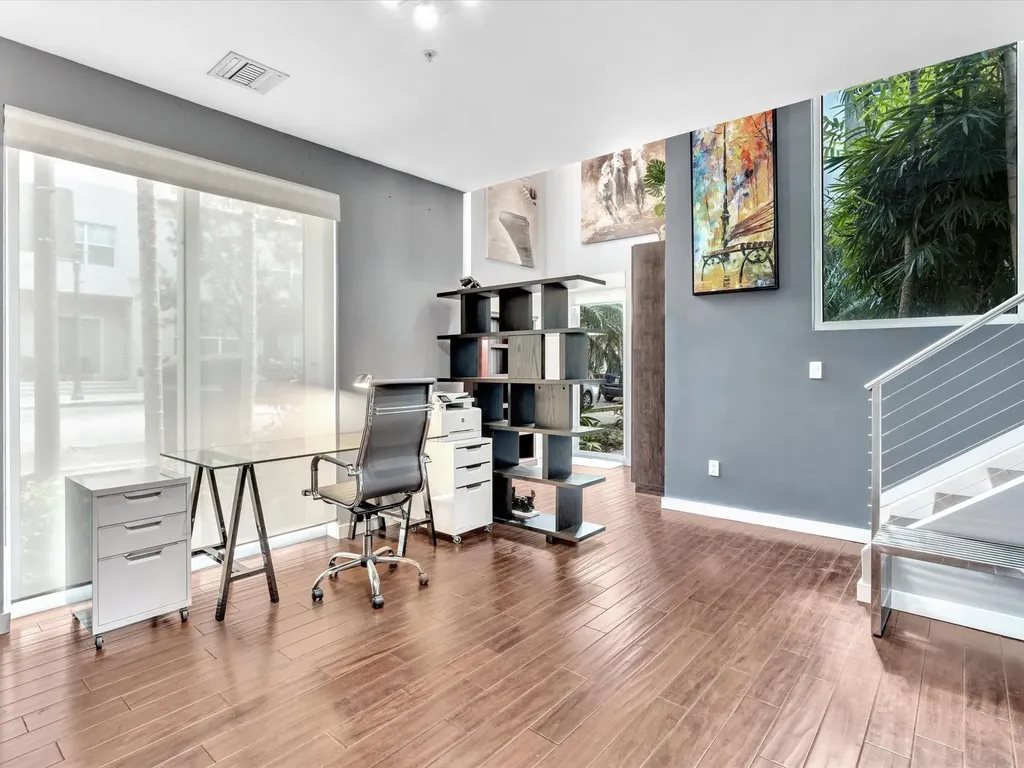 733 NE 4th Avenue Fort Lauderdale FL 33304