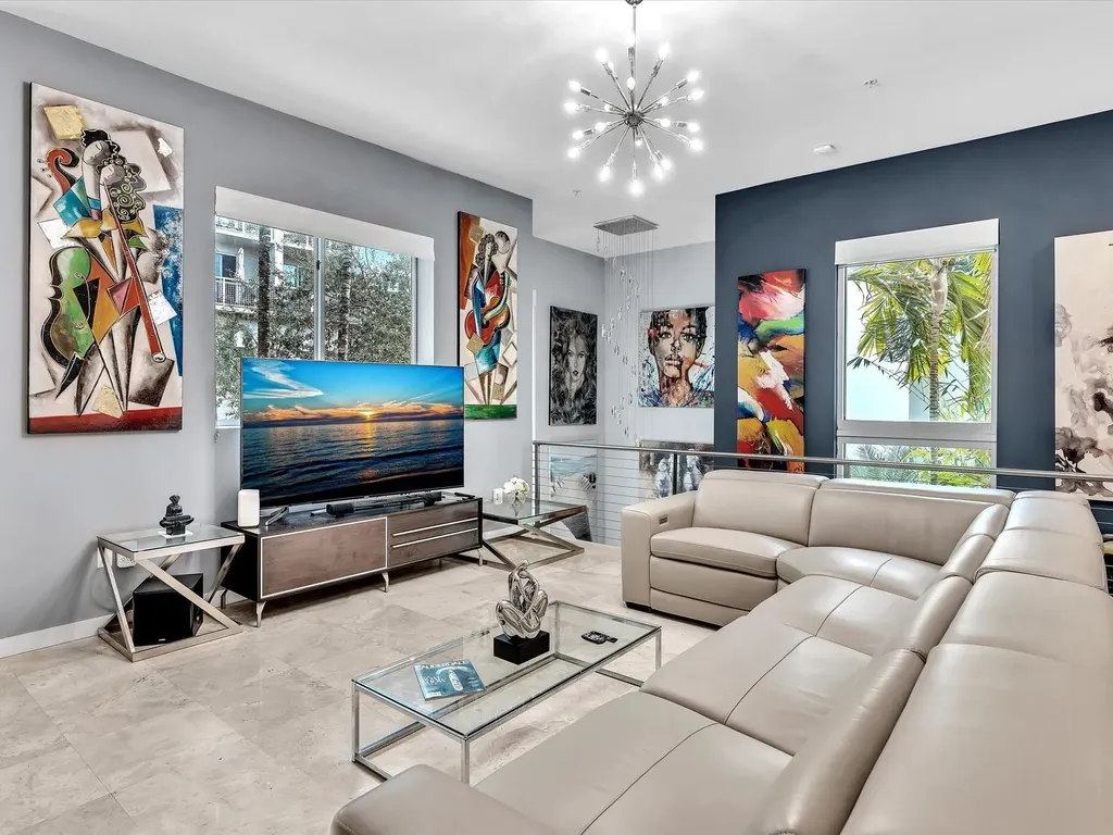 733 NE 4th Avenue Fort Lauderdale FL 33304