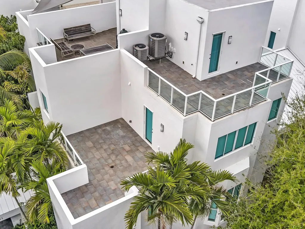733 NE 4th Avenue Fort Lauderdale FL 33304