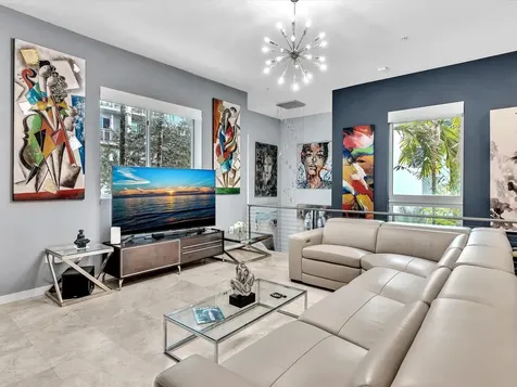 733 NE 4th Avenue Fort Lauderdale FL 33304