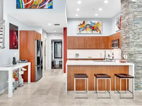 733 NE 4th Avenue Fort Lauderdale FL 33304