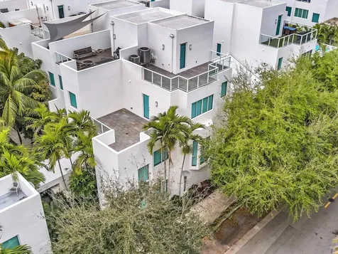 733 NE 4th Avenue Fort Lauderdale FL 33304