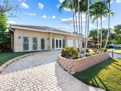 750 NW 37th Street Oakland Park FL 33309