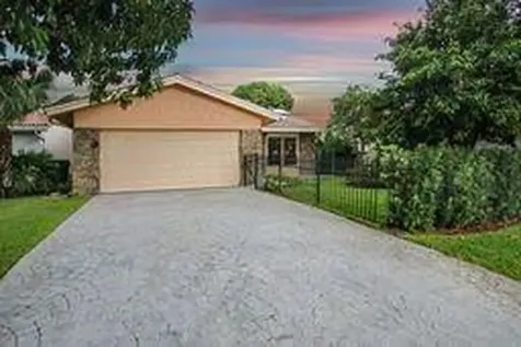 2328 NW 91st Avenue Coral Springs FL 33065