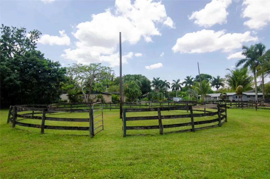 1765 Back Lot SW Back 112th Avenue Davie FL 33325