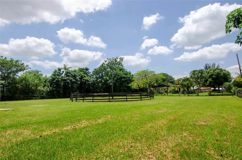 1765 Back Lot SW Back 112th Avenue Davie FL 33325