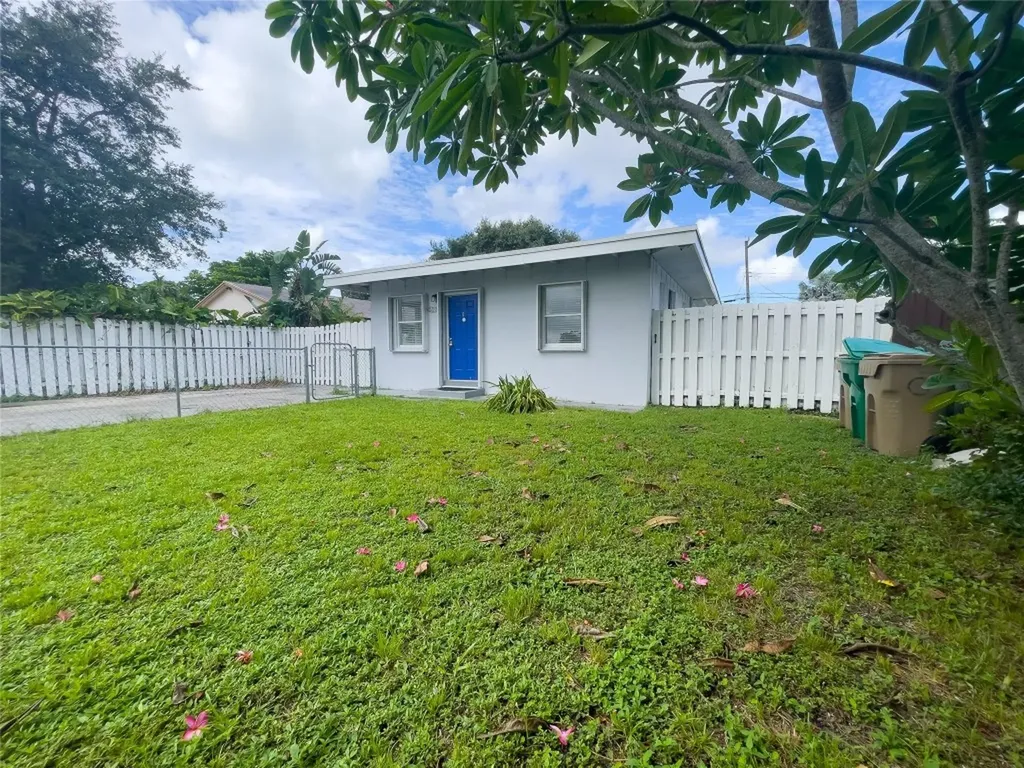 4239 SW 61st Avenue Davie FL 33314