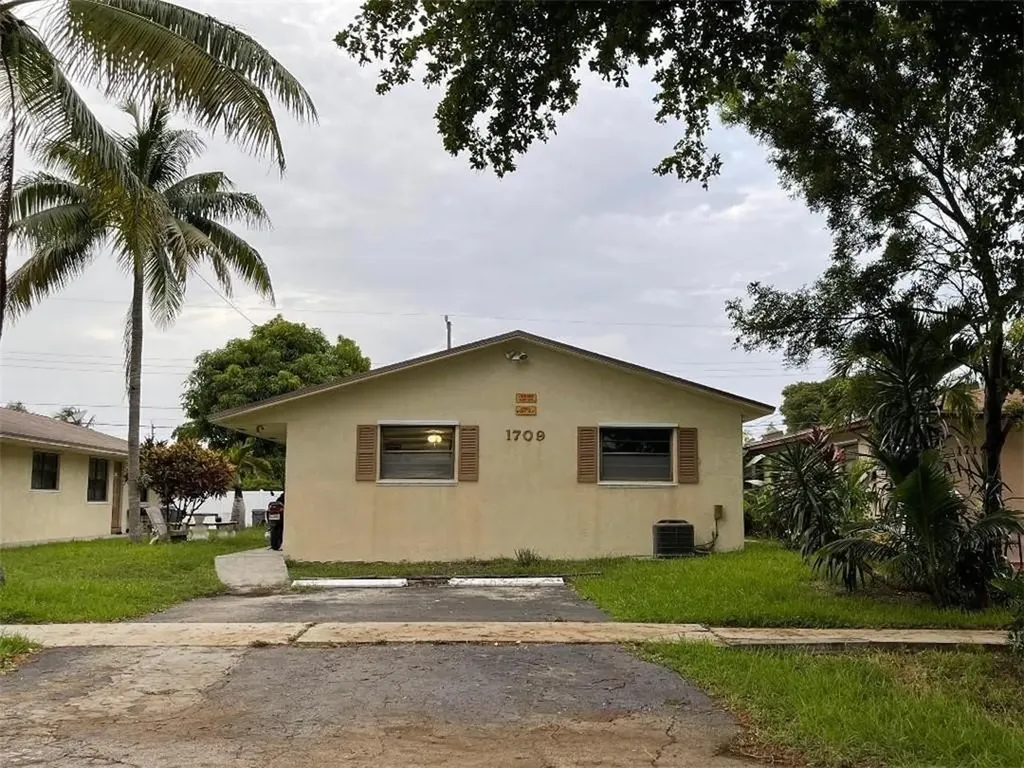 1709 Shenandoah Street Hollywood FL 33020