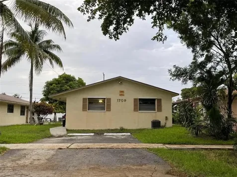 1709 Shenandoah Street Hollywood FL 33020