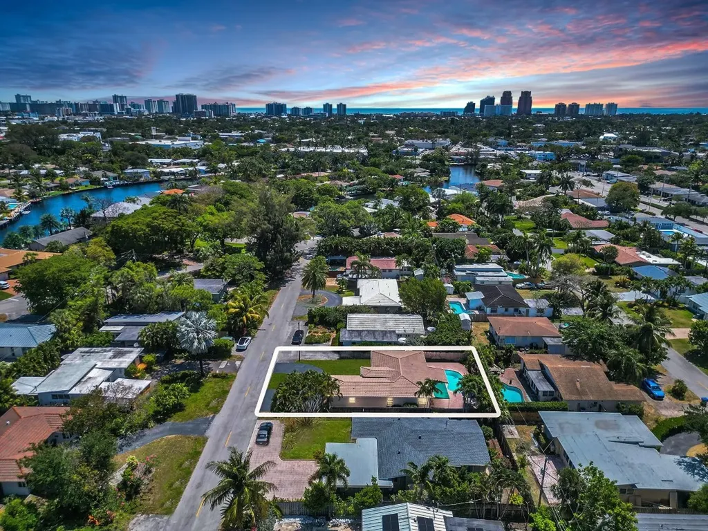 1924 NE 27th Street Wilton Manors FL 33306