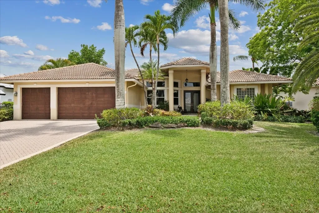 5046 Kensington Circle Coral Springs FL 33076