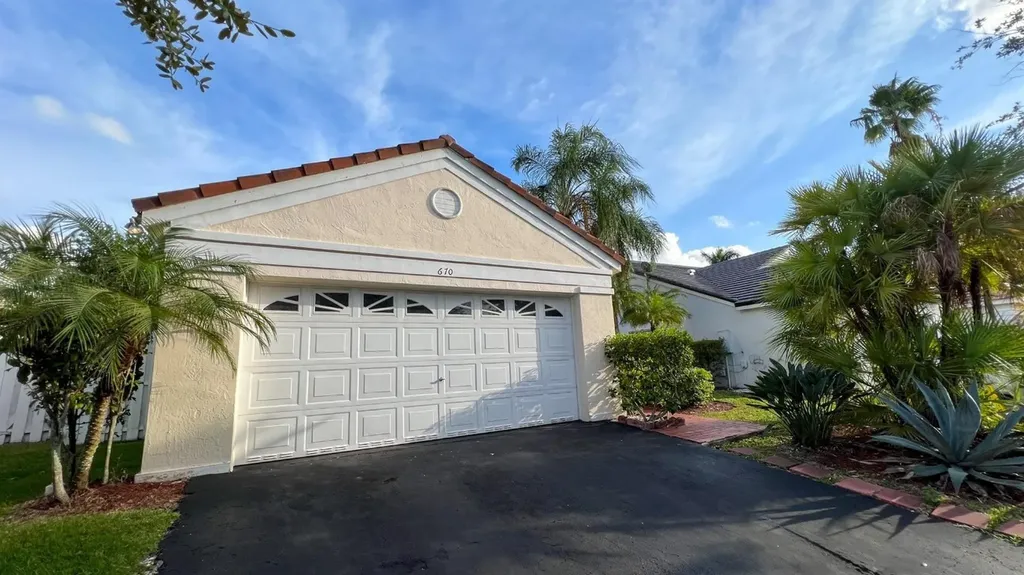 670 Falling Water Road Weston FL 33326