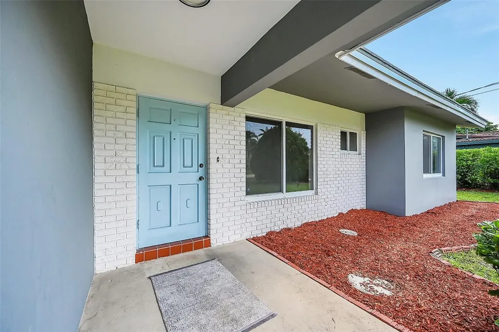 251 SW 9th Street Pompano Beach FL 33060