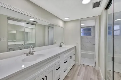 4050 NW 42nd Avenue Lauderdale Lakes FL 33319