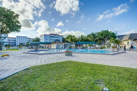 4050 NW 42nd Avenue Lauderdale Lakes FL 33319