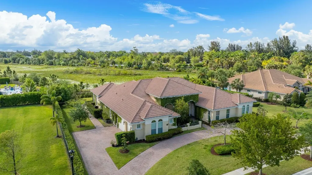 4899 W Sterling Ranch Circle Davie FL 33314