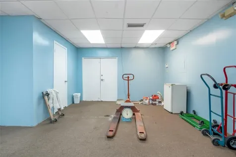 3071 NW 64th Avenue Sunrise FL 33313