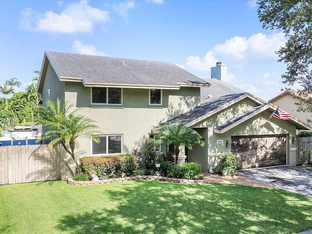 4911 SW 101st Avenue Cooper City FL 33328