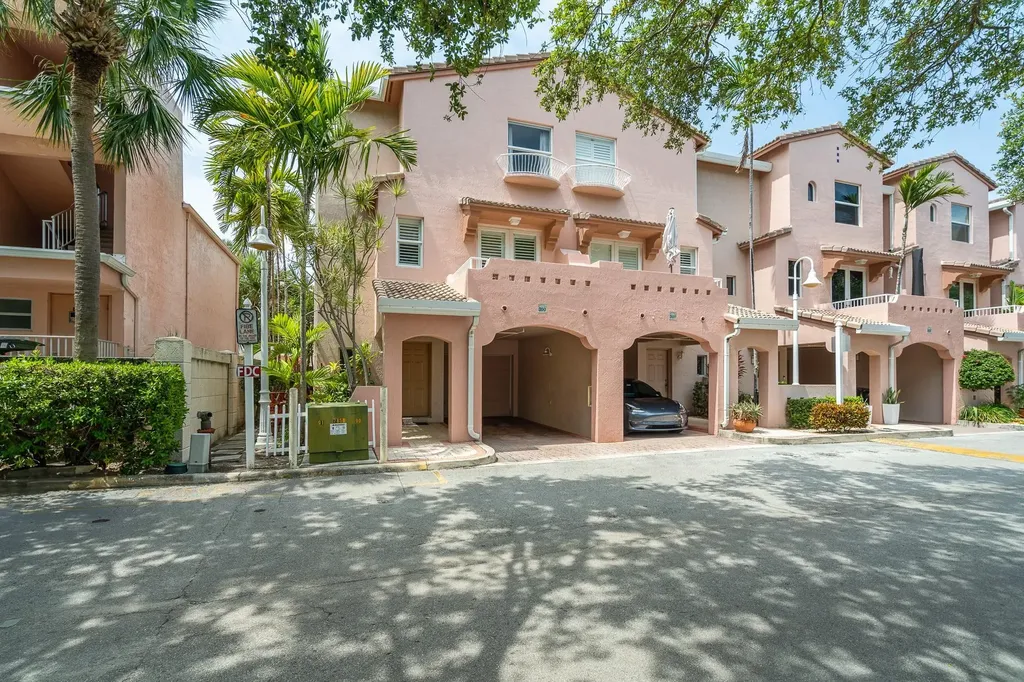 2005 Oceanwalk Terrace Pompano Beach FL 33062